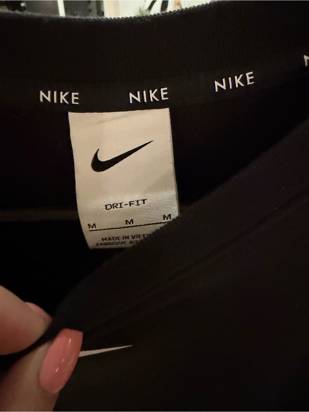 Nike Black Crewneck Sweatshirt with White Swoosh - Picture 2 of 3